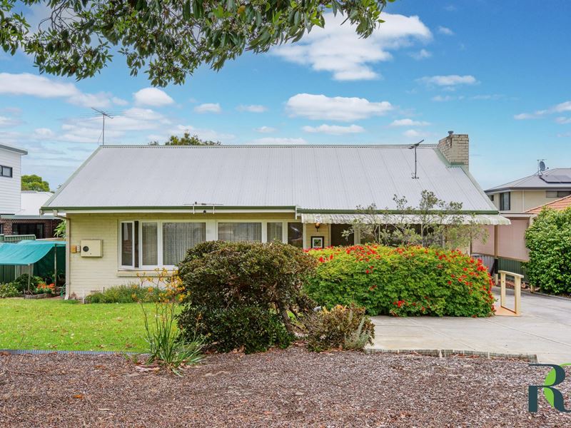 3 Cormack Road, Alfred Cove WA 6154