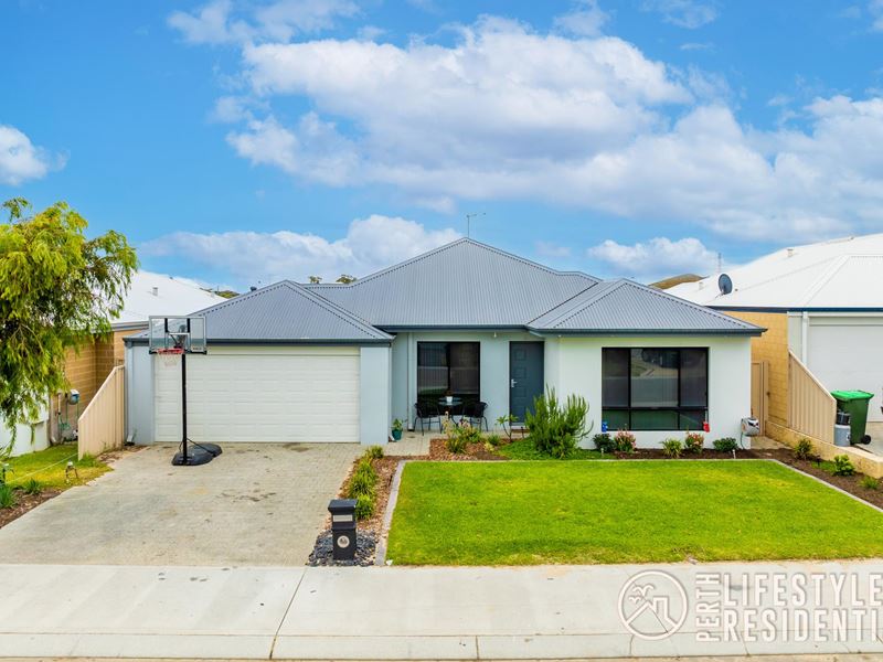 11 Thistle Way, Two Rocks WA 6037