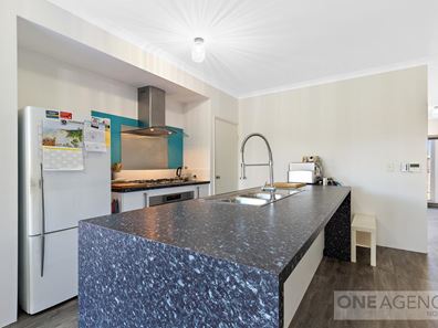 18 Kardan Boulevard, Byford WA 6122