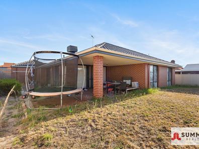 24 Ravenglass Crescent, Waikiki WA 6169