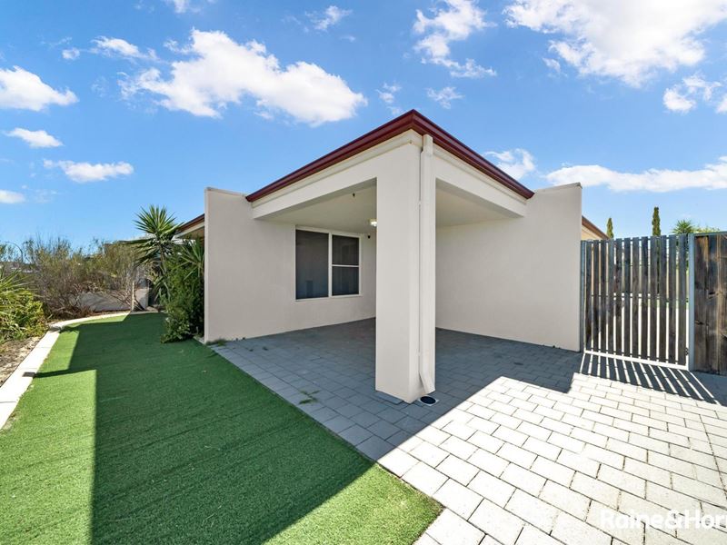 2/11 Castlefern Street, Ellenbrook