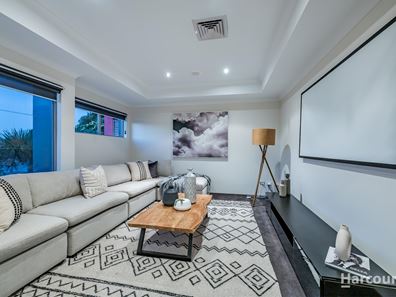 8 Landbeach Boulevard, Butler WA 6036
