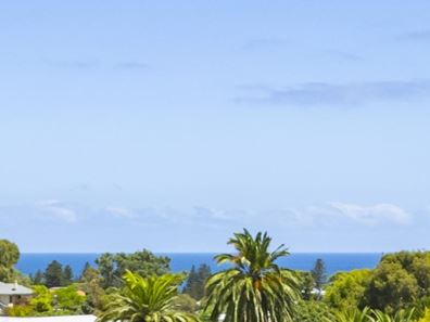 5 Templetonia Crescent, City Beach WA 6015