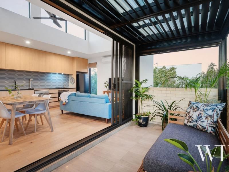 12 Silvergull Street, North Coogee