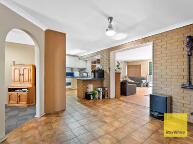 32 Kidman Court, Thornlie WA 6108