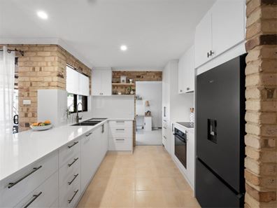 18 Centurion Way, West Busselton WA 6280