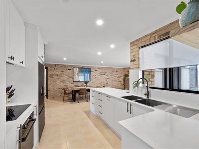 18 Centurion Way, West Busselton WA 6280