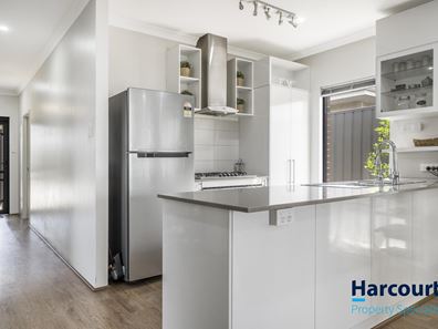 144 Frankland Avenue, Hammond Park WA 6164