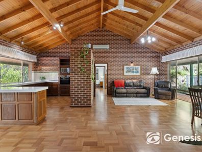 525 Barkala Way, Stoneville WA 6081