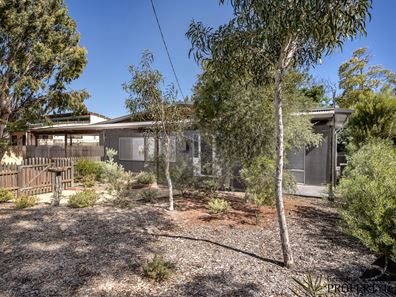 10 Smith Street, Dongara WA 6525