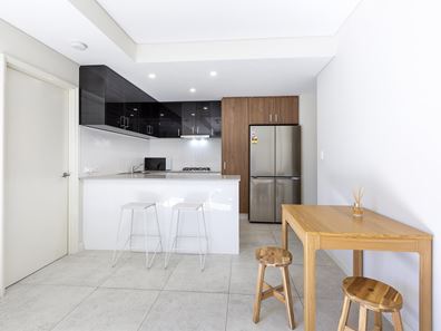 4/389 Daly Street, Cloverdale WA 6105