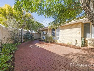 1/33 Calais Road, Scarborough WA 6019
