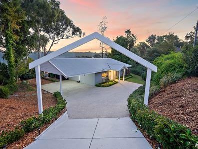 7 Orchid Drive, Roleystone WA 6111
