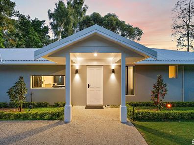 7 Orchid Drive, Roleystone WA 6111