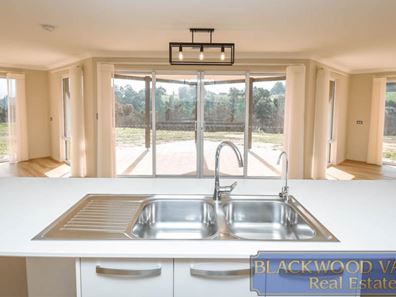 1 Claret Ash Rise, Bridgetown WA 6255