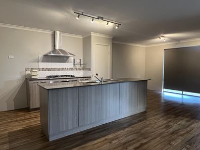 144 Braidwood Drive, Australind WA 6233
