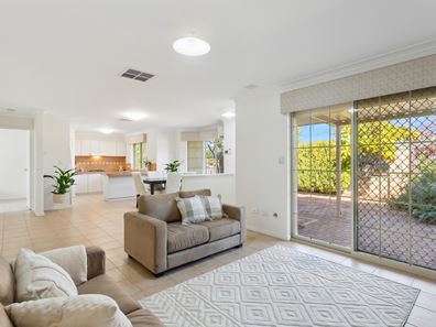 1/38 Houston Avenue, Dianella WA 6059