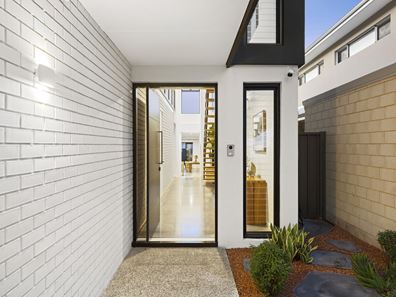18B Elanora Street, Joondanna WA 6060
