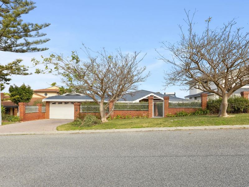 15 Barranjoey Way, Sorrento WA 6020