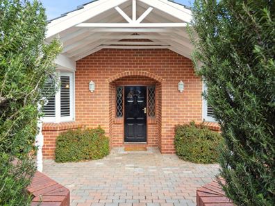 15 Barranjoey Way, Sorrento WA 6020