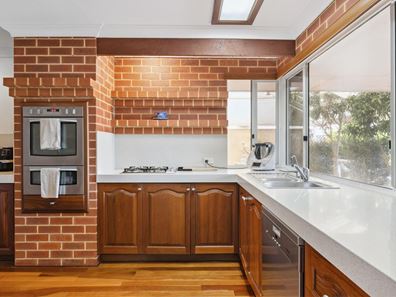15 Barranjoey Way, Sorrento WA 6020