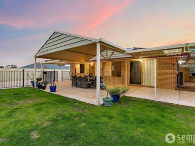 40 Judges Gardens, Leda WA 6170