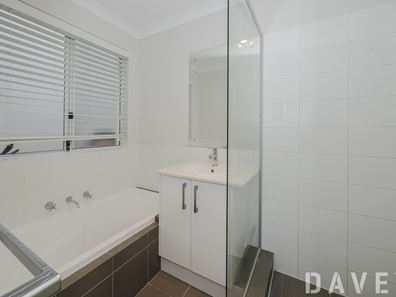 42A Kembla Circle, Madeley WA 6065