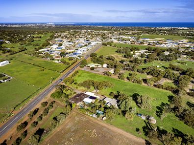 291 Chapman Valley Road, Waggrakine WA 6530