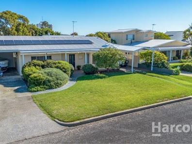 38 Peter Street, Halls Head WA 6210