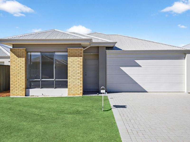 76 Sharperton Meander, Dudley Park WA 6210