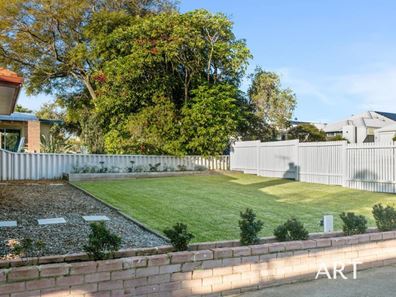 8 Ebert Street, Coolbellup WA 6163