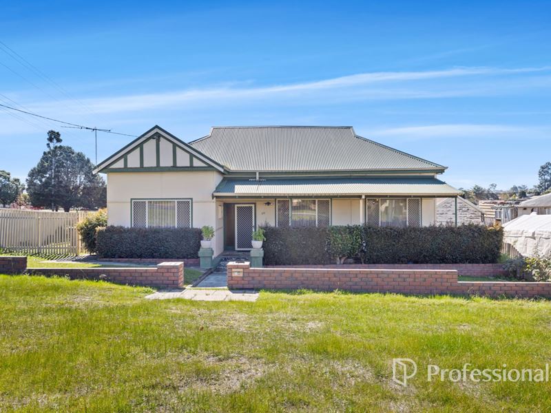 56 Roberts Street, Collie