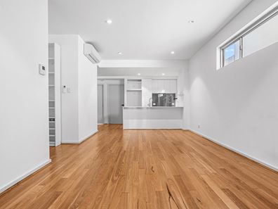 10/13 O'Connor Close, North Coogee WA 6163