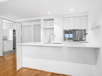 10/13 O'Connor Close, North Coogee WA 6163