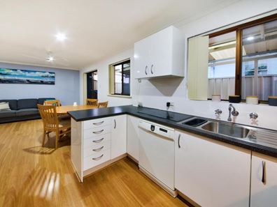 4/27-29 Edgehill Street, Scarborough WA 6019