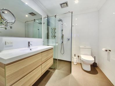 4/27-29 Edgehill Street, Scarborough WA 6019