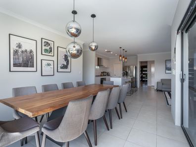 45 Kingsway, Madeley WA 6065