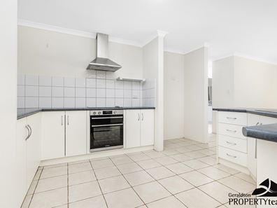 5 Peak Street, Drummond Cove WA 6532