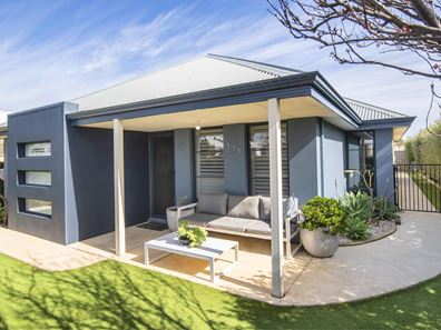 69 St Michaels Parkway, Dunsborough WA 6281
