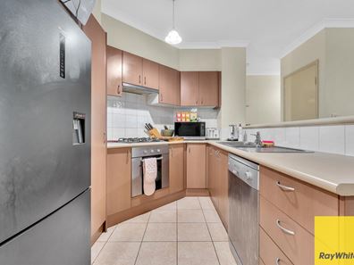 12/17 Southdown Place, Thornlie WA 6108