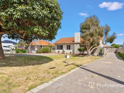 6 Tangmere Way, Balga WA 6061