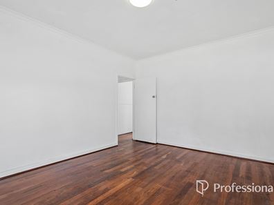 6 Tangmere Way, Balga WA 6061