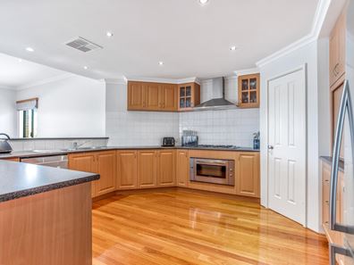 31 Broadway Boulevard, Piara Waters WA 6112