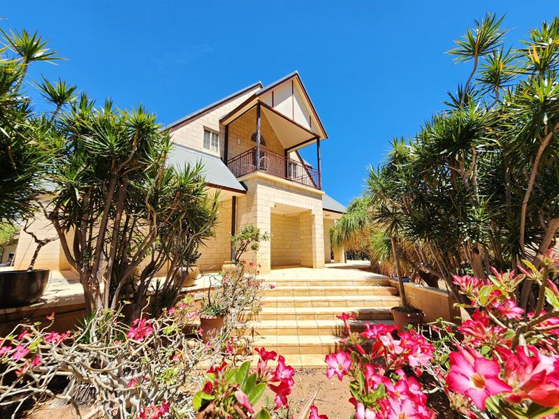 486 Robinson Street, Carnarvon