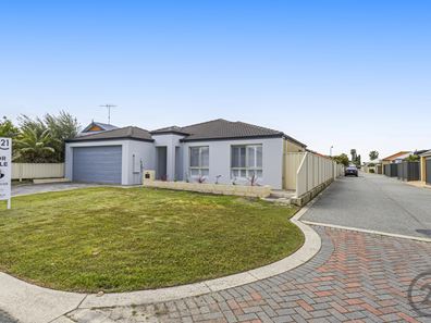 18 Nankeen Approach, Dudley Park WA 6210