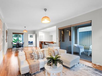 24A Burroughs Road, Karrinyup WA 6018