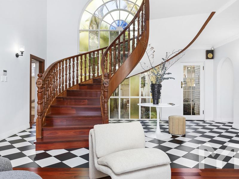 4 Glamis Place, Floreat WA 6014