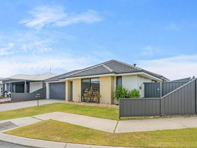 8 Sovite Road, Piara Waters WA 6112