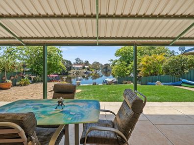 66 South Yunderup Road, South Yunderup WA 6208