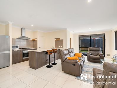 12 Swithland Way, Aveley WA 6069